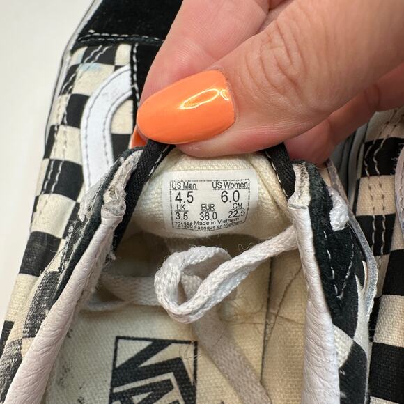 Vans Old Skool Black White Checks Platform Sneakers - Picture 6 of 6